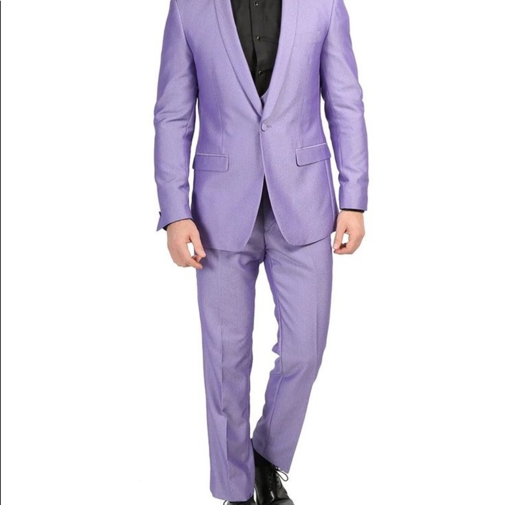 Men’s purple suit size medium